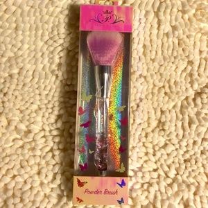 Paris Hilton Powder Brush